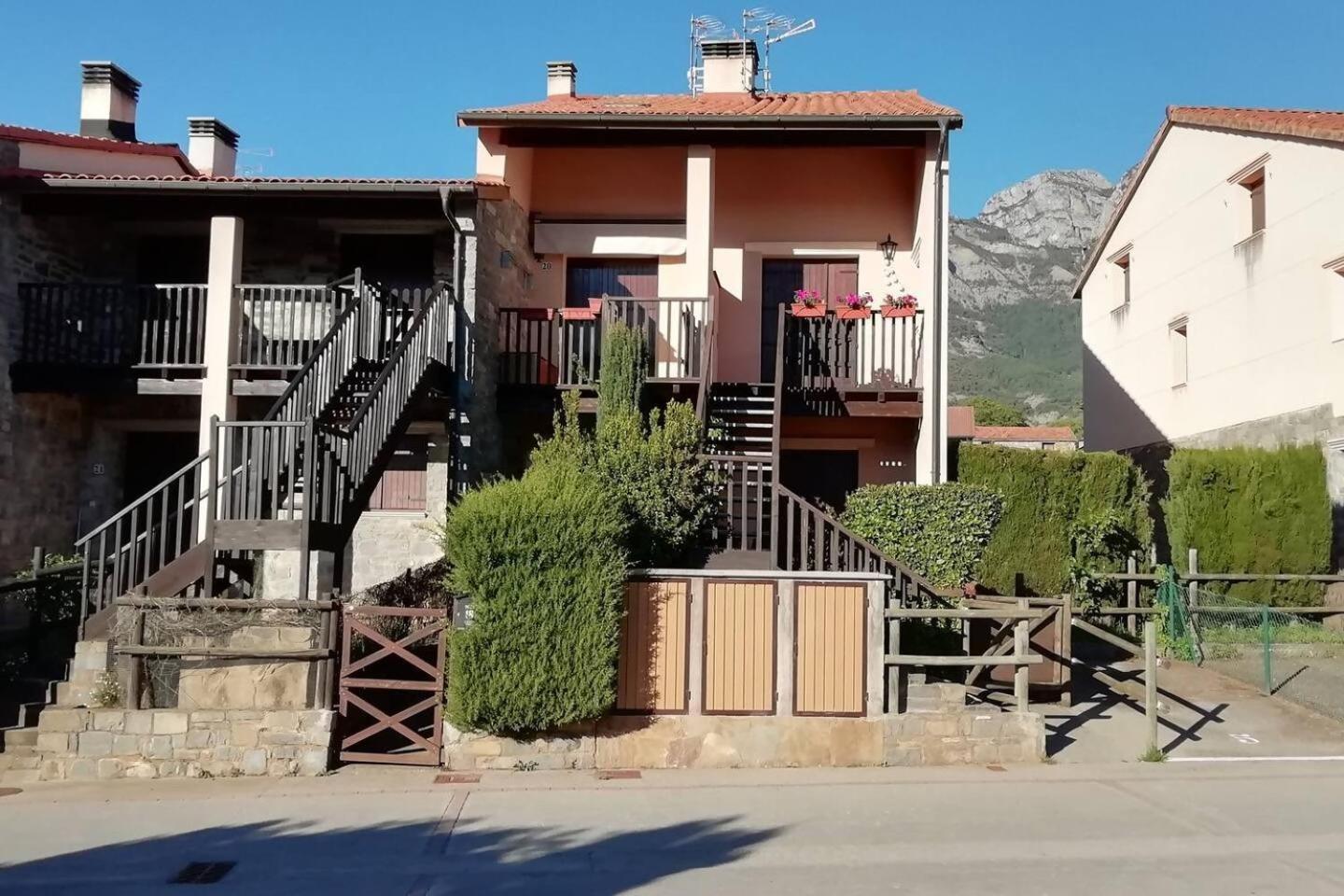 Duplex La Valle Ordesaainsa Laspuña Екстериор снимка